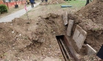 Прорвало трубу теплотрассы во дворе домов № 132, 136 и 138 по улице Л. Толстого - Kerch.Biz