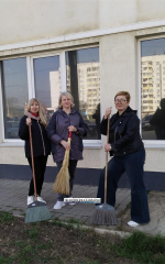 Сотрудники "Крымтроллейбуса" потрудились на субботнике (фото)