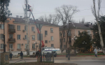 На улице Кирова избавляются от старых тополей (фото)
