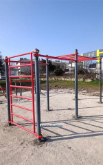 Выяснилось, кто срезает спортивную площадку на Стройгородке (фото)